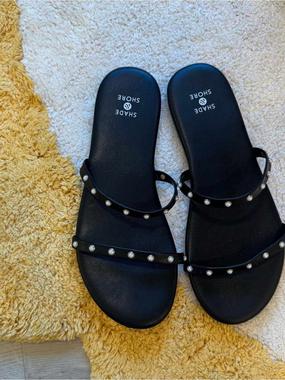 Shade and shore Black studded Sandals